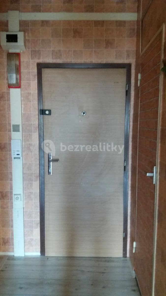 Pronájem bytu 1+kk 33 m², náměstí Přátelství, Tábor, Jihočeský kraj Pronájem bytu 1+kk 33 m², náměstí Přátelství, Tábor, Jihočeský kraj