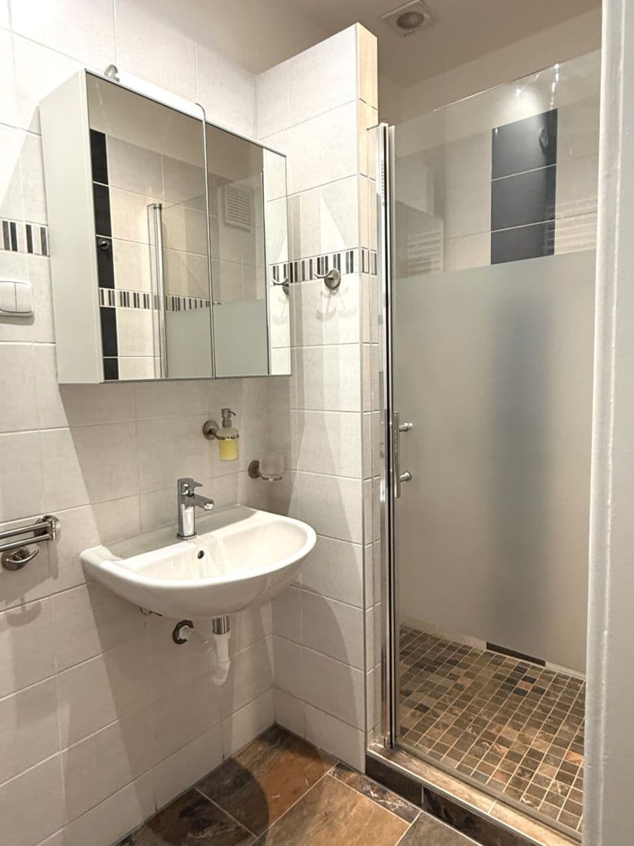 Pronájem bytu 3+kk 85 m², Malínská, Praha, Praha Pronájem bytu 3+kk 85 m², Malínská, Praha, Praha