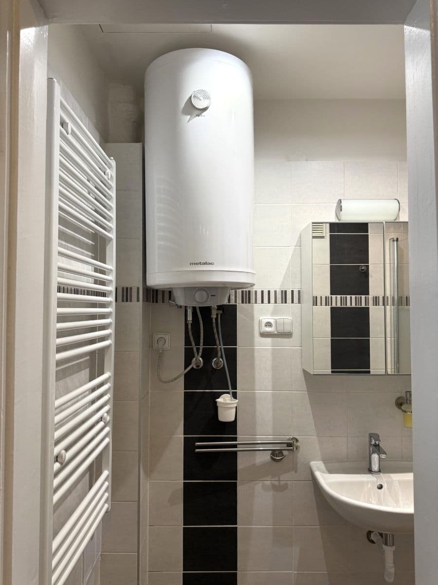 Pronájem bytu 3+kk 85 m², Malínská, Praha, Praha Pronájem bytu 3+kk 85 m², Malínská, Praha, Praha
