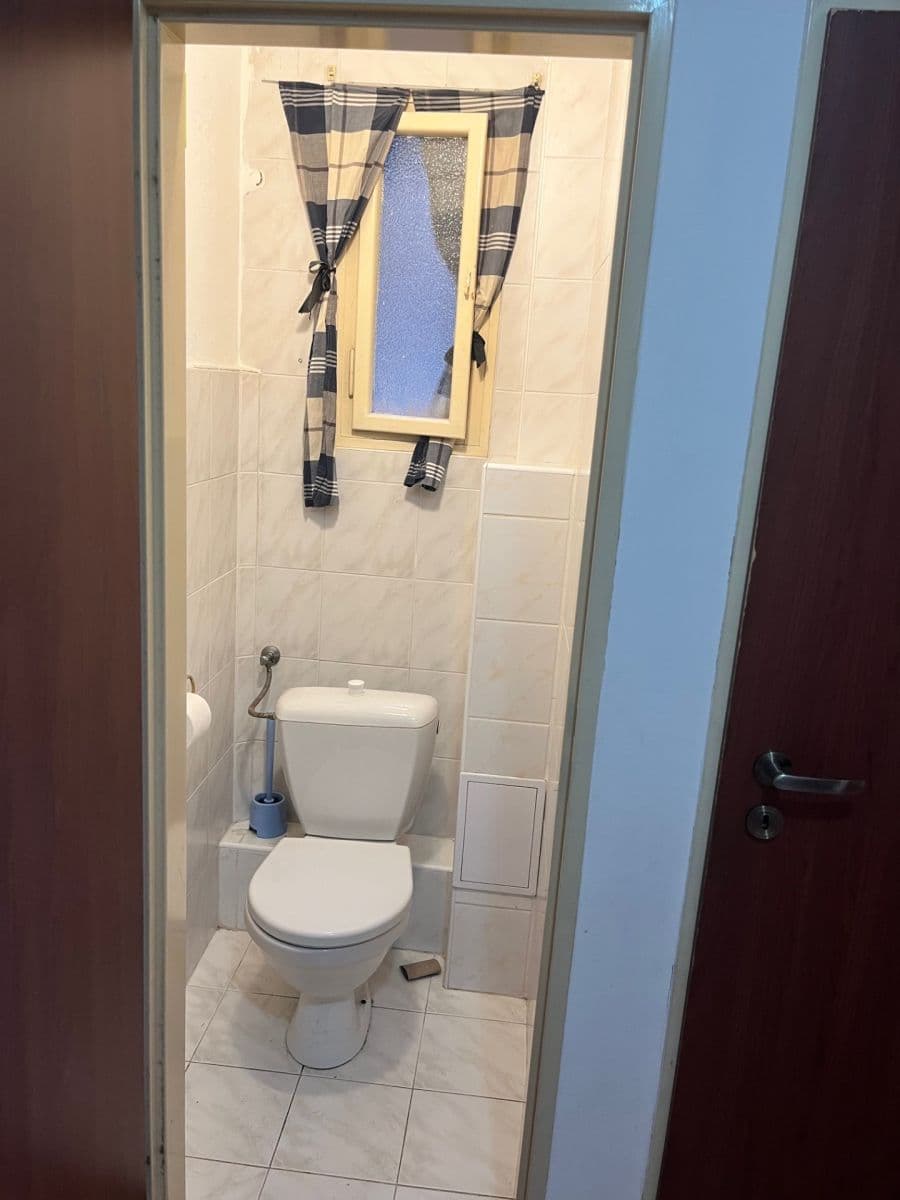 Pronájem bytu 1+1 45 m², Káranská, Praha, Praha Pronájem bytu 1+1 45 m², Káranská, Praha, Praha
