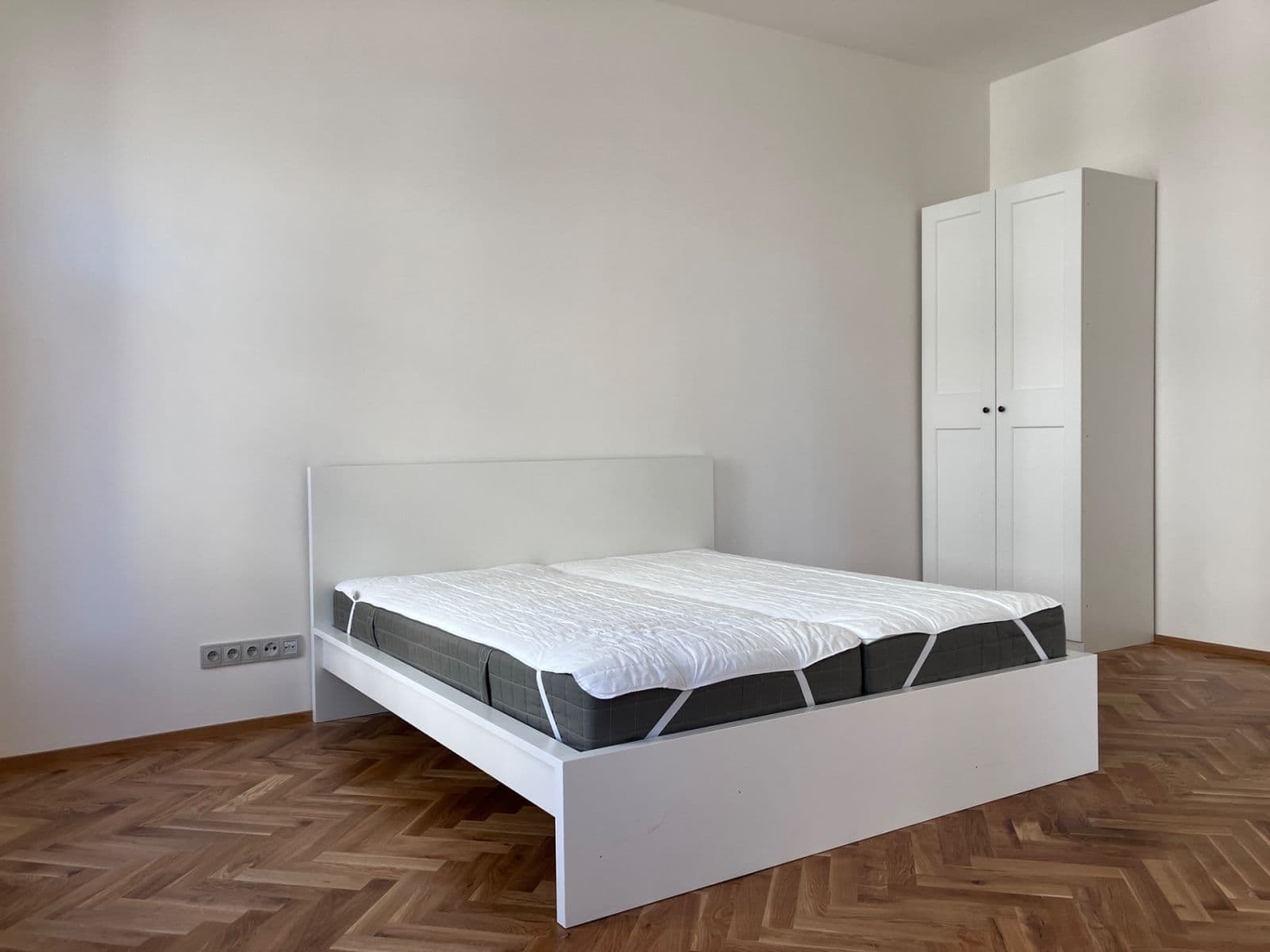 Pronájem bytu 4+1 126 m², Legerova, Praha, Praha Pronájem bytu 4+1 126 m², Legerova, Praha, Praha