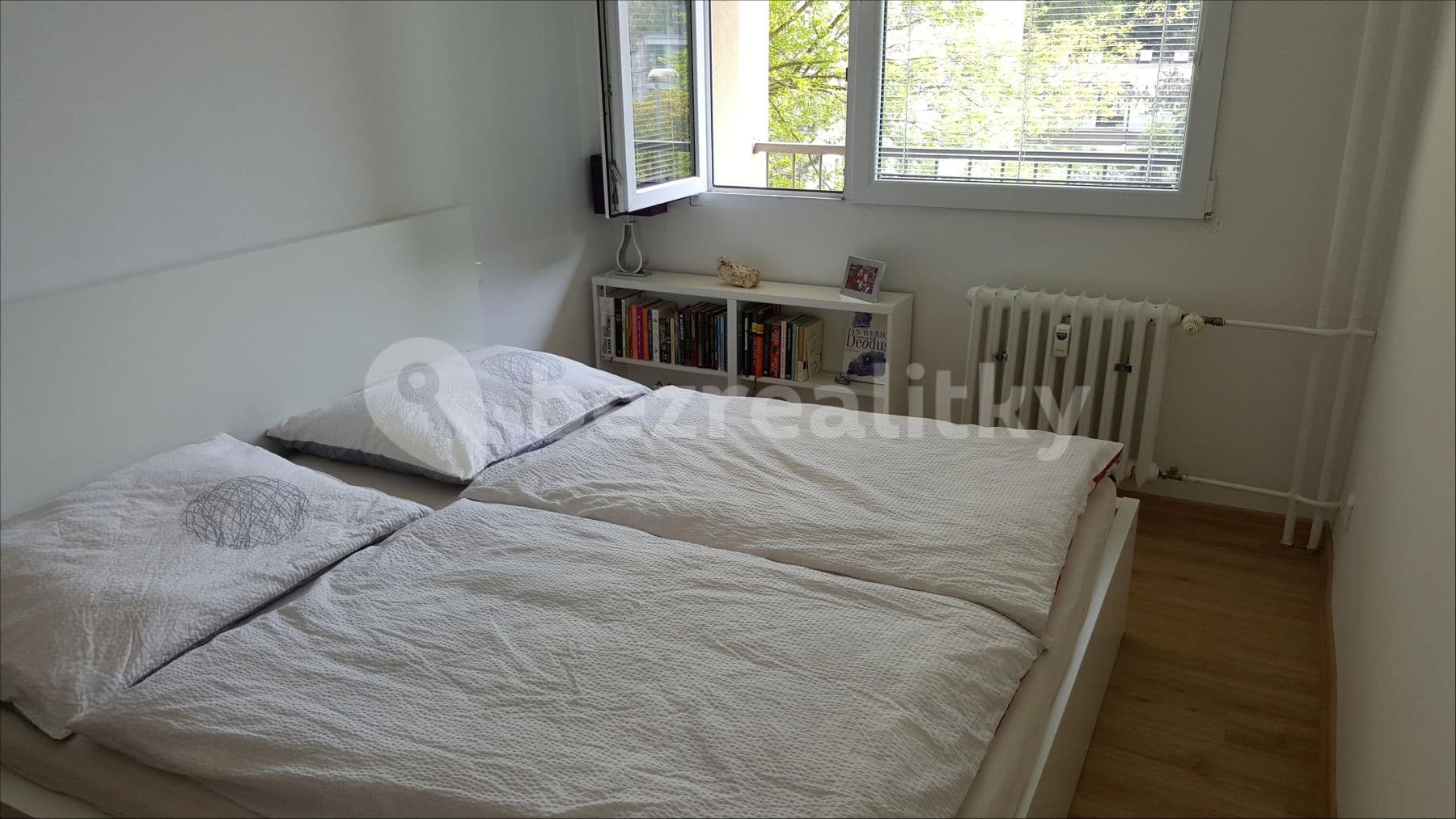 Pronájem bytu 2+kk 45 m², Pod Strání, Praha, Praha Pronájem bytu 2+kk 45 m², Pod Strání, Praha, Praha