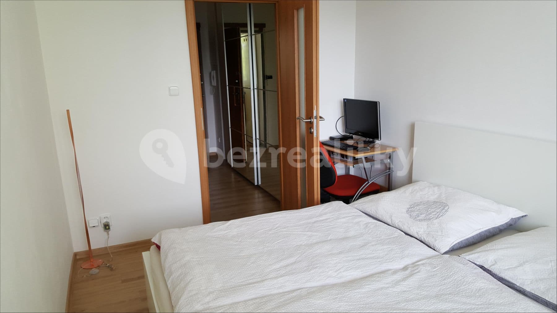 Pronájem bytu 2+kk 45 m², Pod Strání, Praha, Praha Pronájem bytu 2+kk 45 m², Pod Strání, Praha, Praha