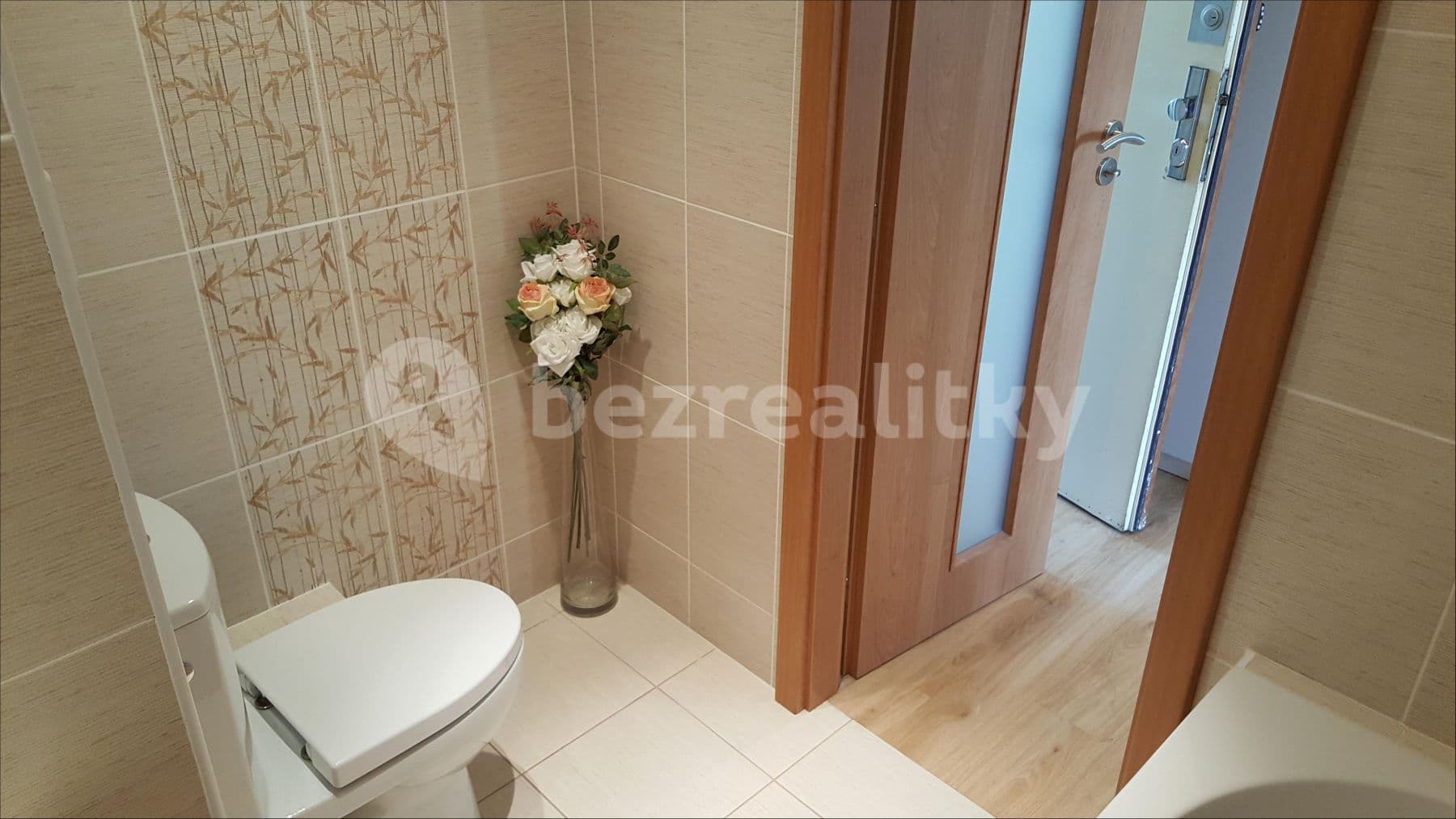 Pronájem bytu 2+kk 45 m², Pod Strání, Praha, Praha Pronájem bytu 2+kk 45 m², Pod Strání, Praha, Praha