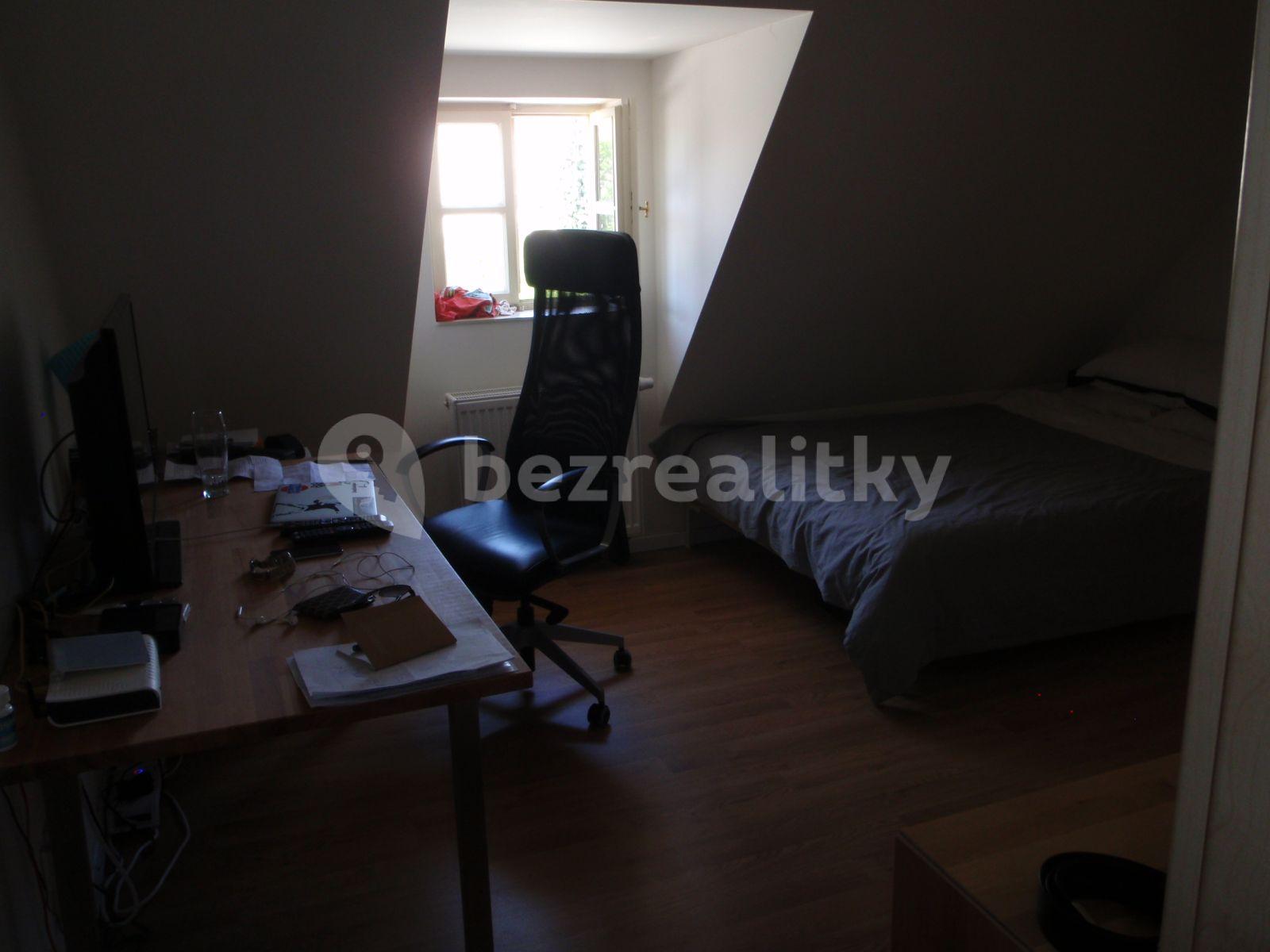 Pronájem bytu 3+kk 92 m², U Lužického semináře, Praha, Praha