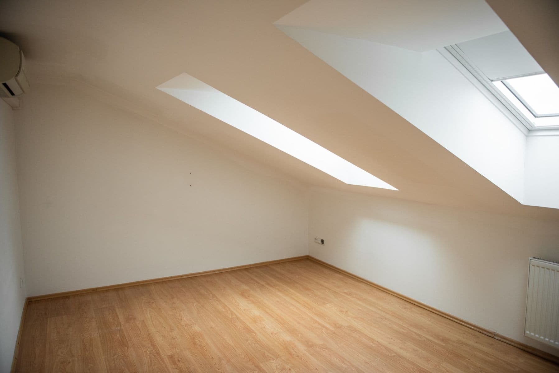 Pronájem bytu 3+kk 97 m², Velvarská, Horoměřice, Středočeský kraj Pronájem bytu 3+kk 97 m², Velvarská, Horoměřice, Středočeský kraj