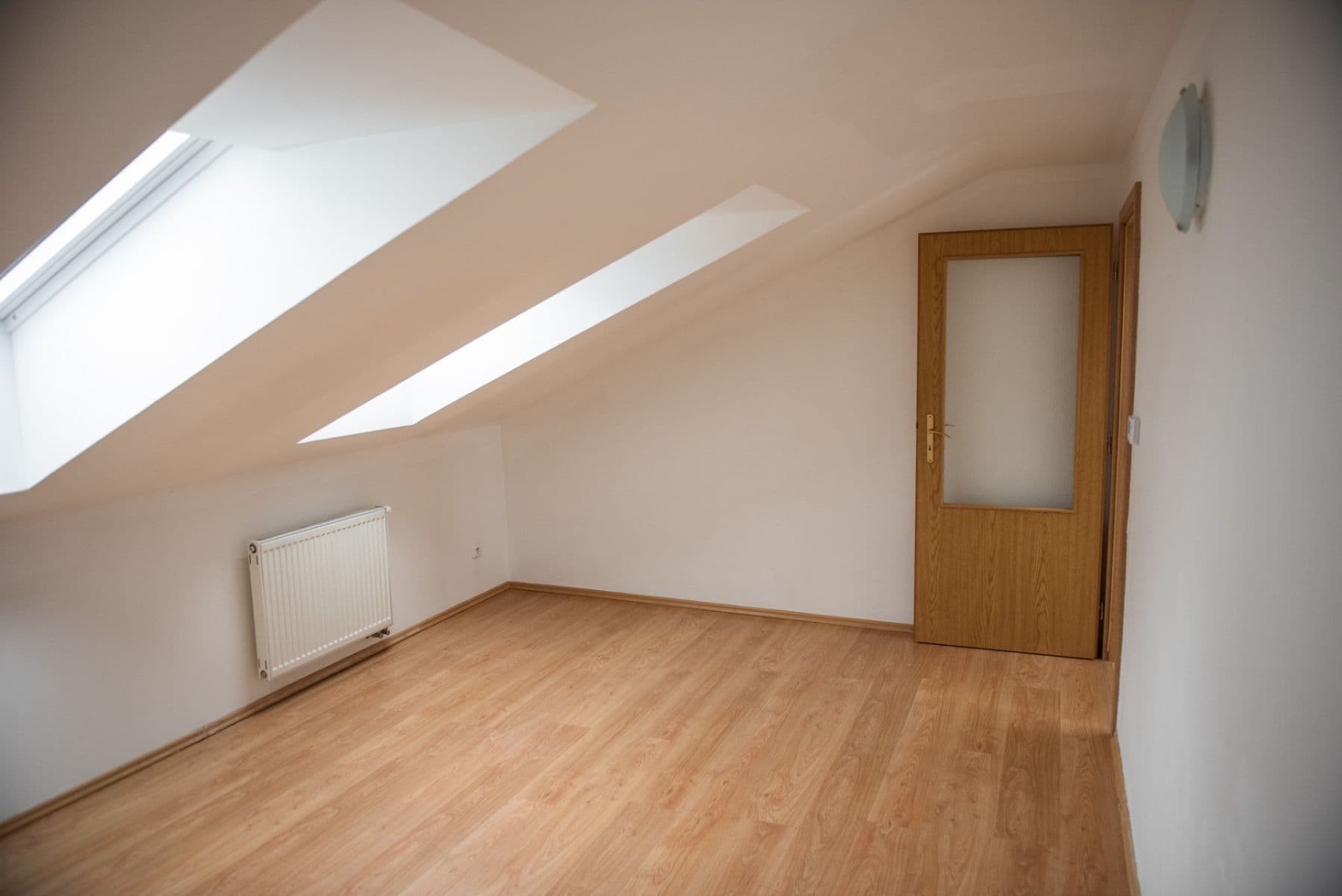Pronájem bytu 3+kk 97 m², Velvarská, Horoměřice, Středočeský kraj Pronájem bytu 3+kk 97 m², Velvarská, Horoměřice, Středočeský kraj