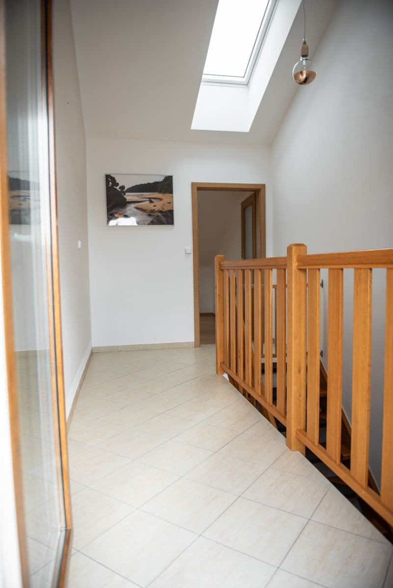 Pronájem bytu 3+kk 97 m², Velvarská, Horoměřice, Středočeský kraj Pronájem bytu 3+kk 97 m², Velvarská, Horoměřice, Středočeský kraj