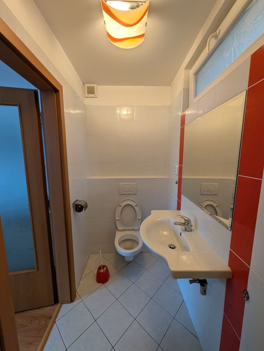 Pronájem bytu 1+kk 25 m², Pivoňkova, Brno, Jihomoravský kraj Pronájem bytu 1+kk 25 m², Pivoňkova, Brno, Jihomoravský kraj