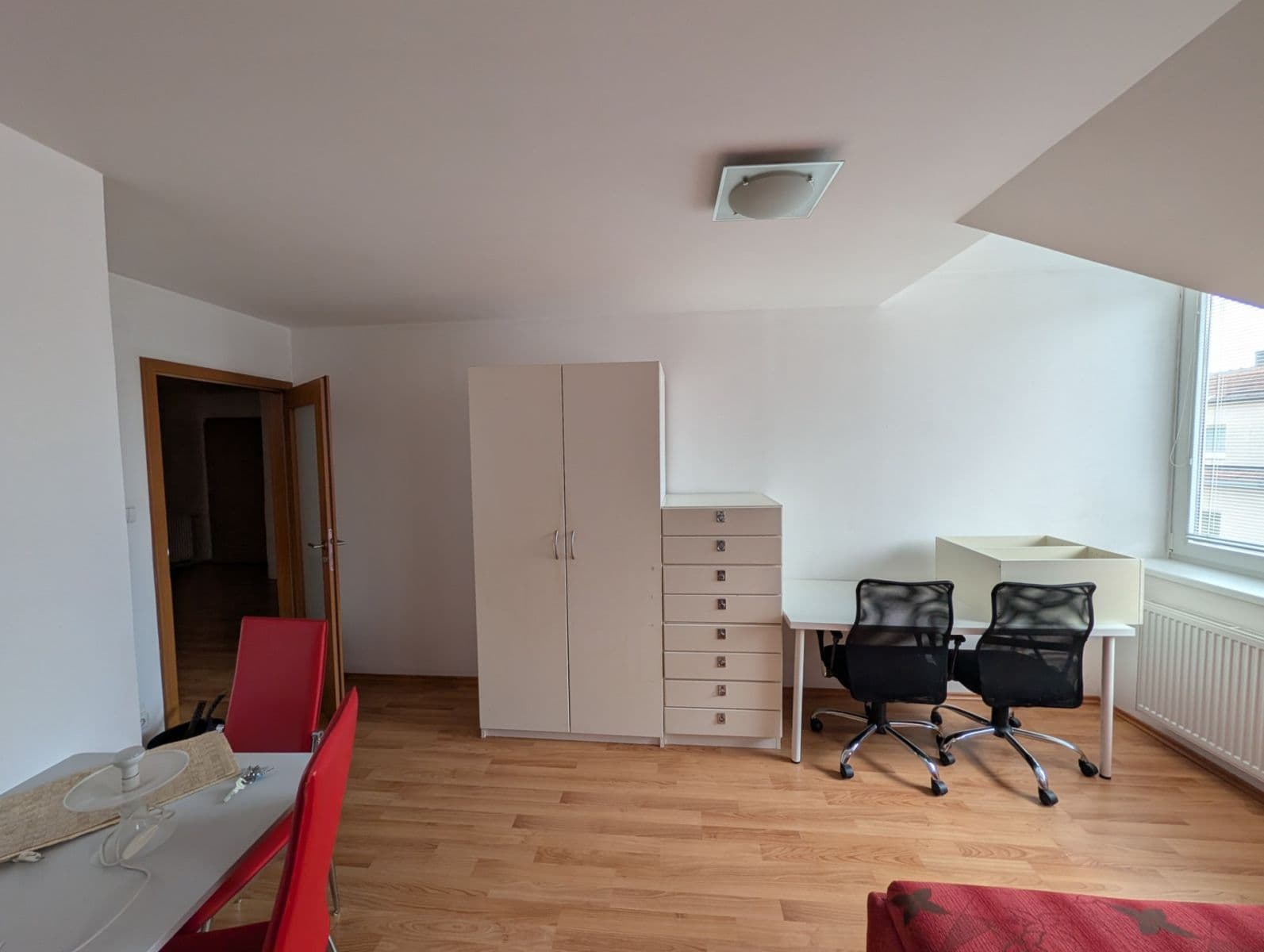 Pronájem bytu 1+kk 25 m², Pivoňkova, Brno, Jihomoravský kraj Pronájem bytu 1+kk 25 m², Pivoňkova, Brno, Jihomoravský kraj