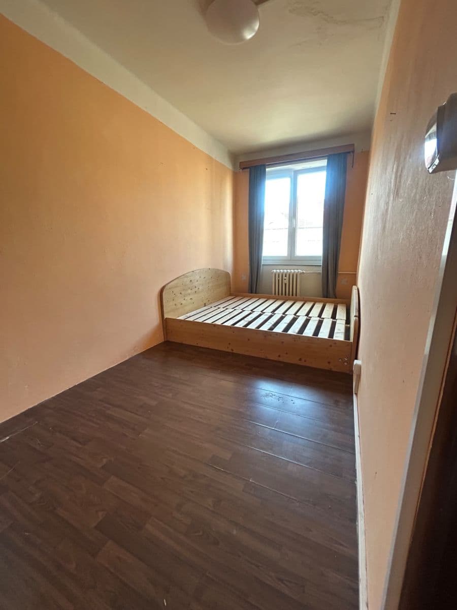 Pronájem bytu 3+1 70 m², Čechova, Hradec Králové, Královéhradecký kraj Pronájem bytu 3+1 70 m², Čechova, Hradec Králové, Královéhradecký kraj