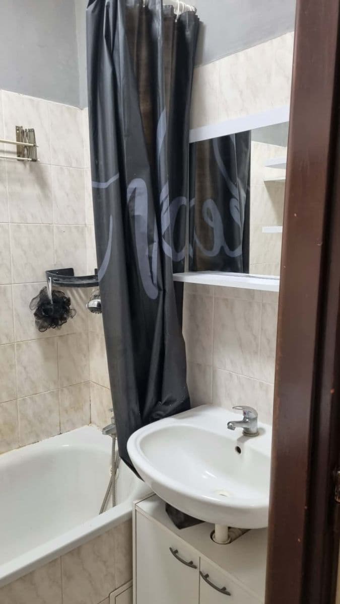 Pronájem bytu 3+1 70 m², Čechova, Hradec Králové, Královéhradecký kraj Pronájem bytu 3+1 70 m², Čechova, Hradec Králové, Královéhradecký kraj
