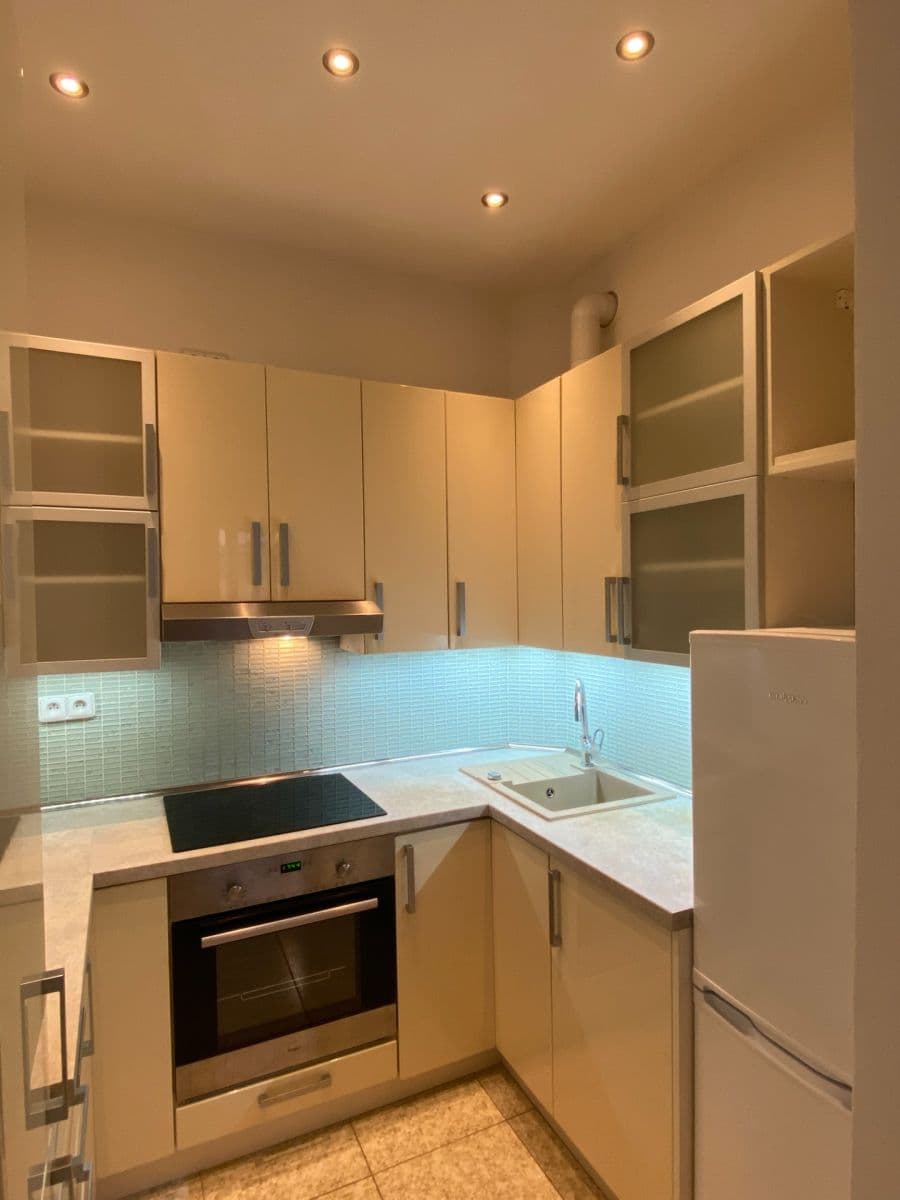 Pronájem bytu 2+kk 42 m², Kafkova, Praha, Praha Pronájem bytu 2+kk 42 m², Kafkova, Praha, Praha