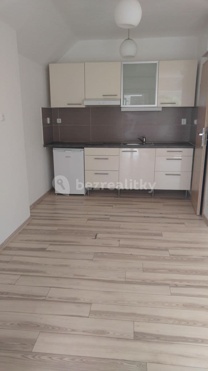 Pronájem bytu 1+kk 31 m², Bruzovská, Frýdek-Místek, Moravskoslezský kraj Pronájem bytu 1+kk 31 m², Bruzovská, Frýdek-Místek, Moravskoslezský kraj