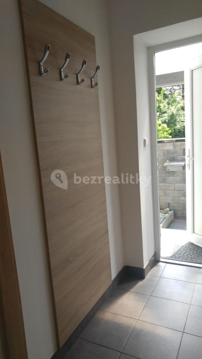 Pronájem bytu 1+kk 31 m², Bruzovská, Frýdek-Místek, Moravskoslezský kraj Pronájem bytu 1+kk 31 m², Bruzovská, Frýdek-Místek, Moravskoslezský kraj