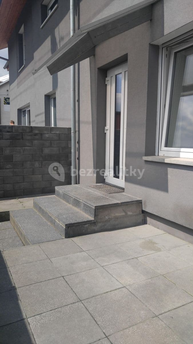 Pronájem bytu 1+kk 31 m², Bruzovská, Frýdek-Místek, Moravskoslezský kraj Pronájem bytu 1+kk 31 m², Bruzovská, Frýdek-Místek, Moravskoslezský kraj