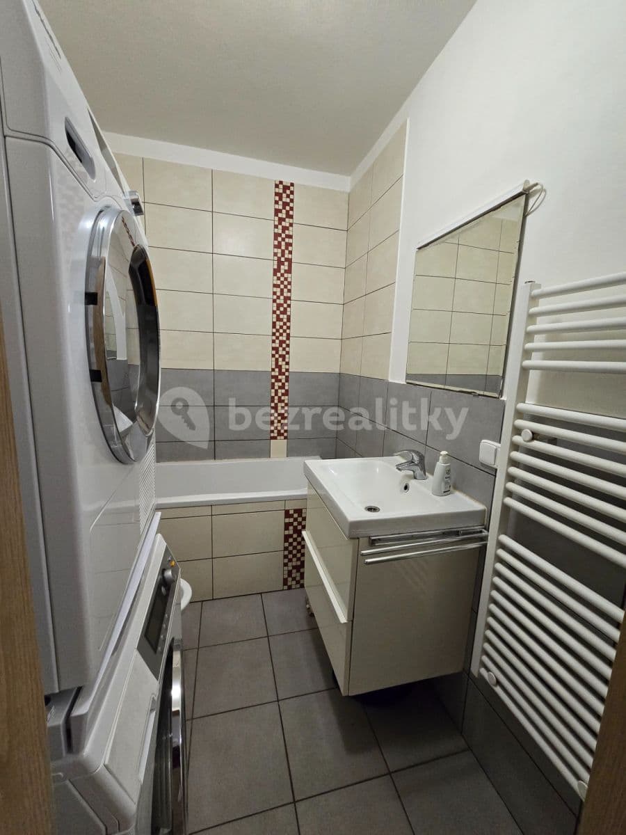 Pronájem bytu 1+kk 31 m², Bruzovská, Frýdek-Místek, Moravskoslezský kraj Pronájem bytu 1+kk 31 m², Bruzovská, Frýdek-Místek, Moravskoslezský kraj