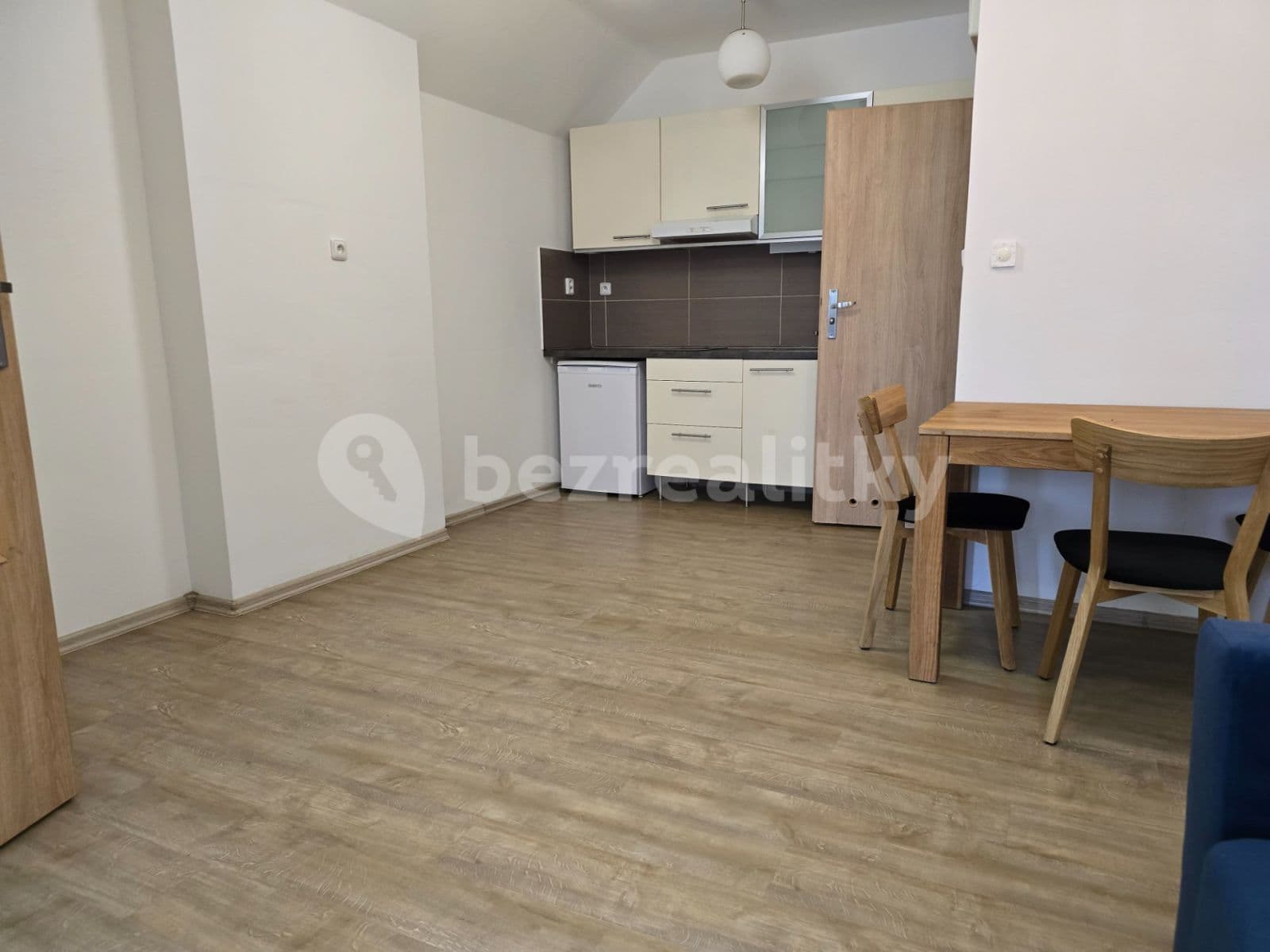 Pronájem bytu 1+kk 31 m², Bruzovská, Frýdek-Místek, Moravskoslezský kraj Pronájem bytu 1+kk 31 m², Bruzovská, Frýdek-Místek, Moravskoslezský kraj
