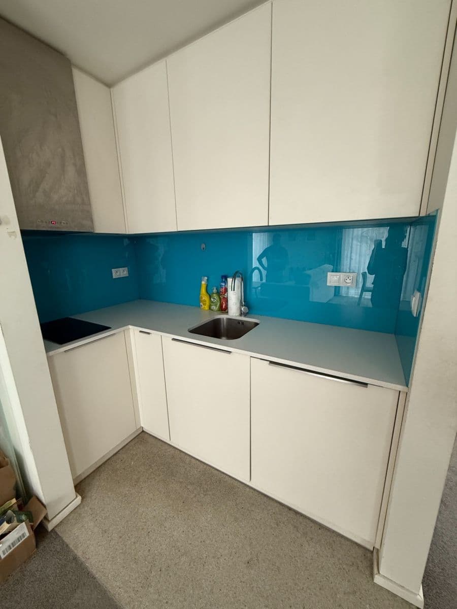 Pronájem bytu 1+kk 46 m², Trojská, Praha, Praha Pronájem bytu 1+kk 46 m², Trojská, Praha, Praha