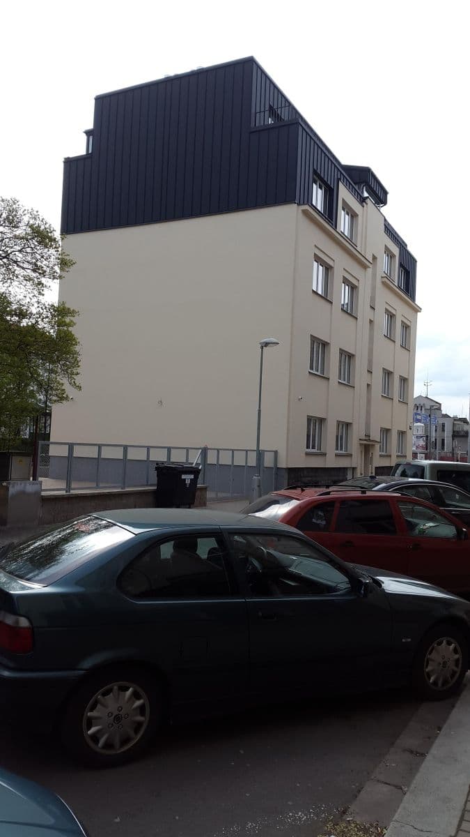 Pronájem bytu Garsoniéra 24 m², Letců, Hradec Králové, Královéhradecký kraj Pronájem bytu Garsoniéra 24 m², Letců, Hradec Králové, Královéhradecký kraj