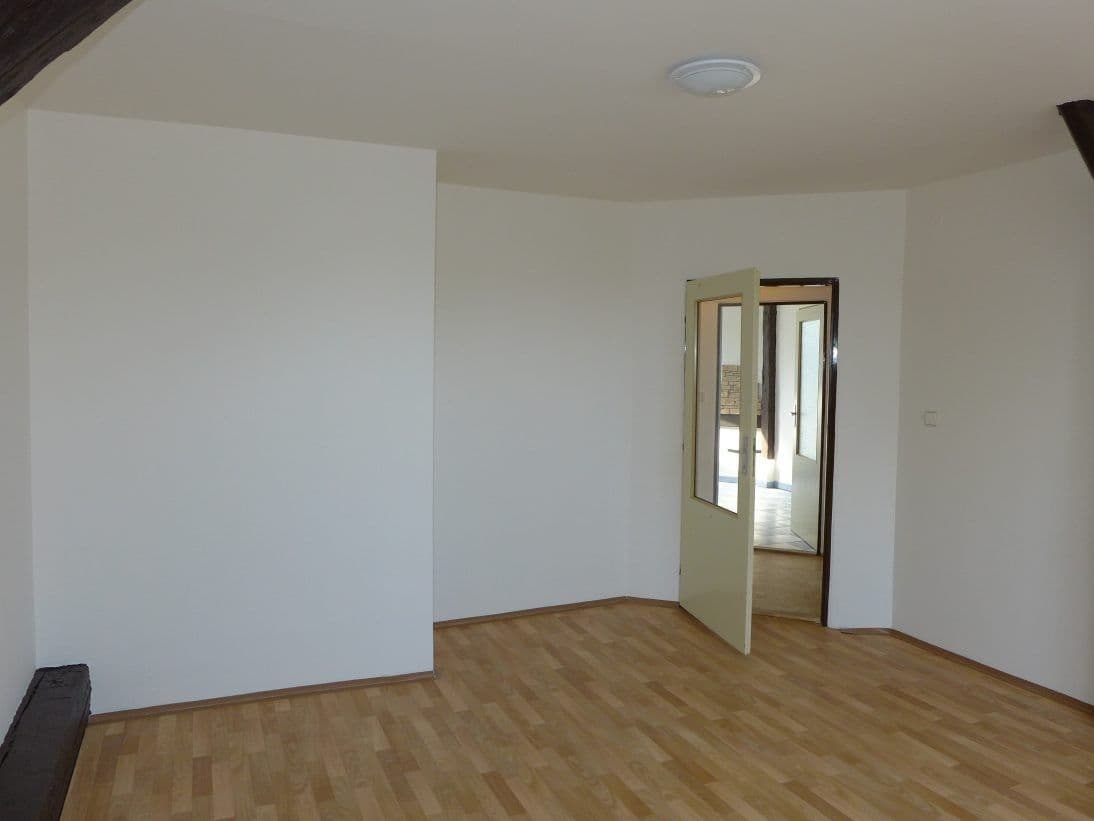 Pronájem bytu 3+1 83 m², Dornych, Brno, Jihomoravský kraj Pronájem bytu 3+1 83 m², Dornych, Brno, Jihomoravský kraj