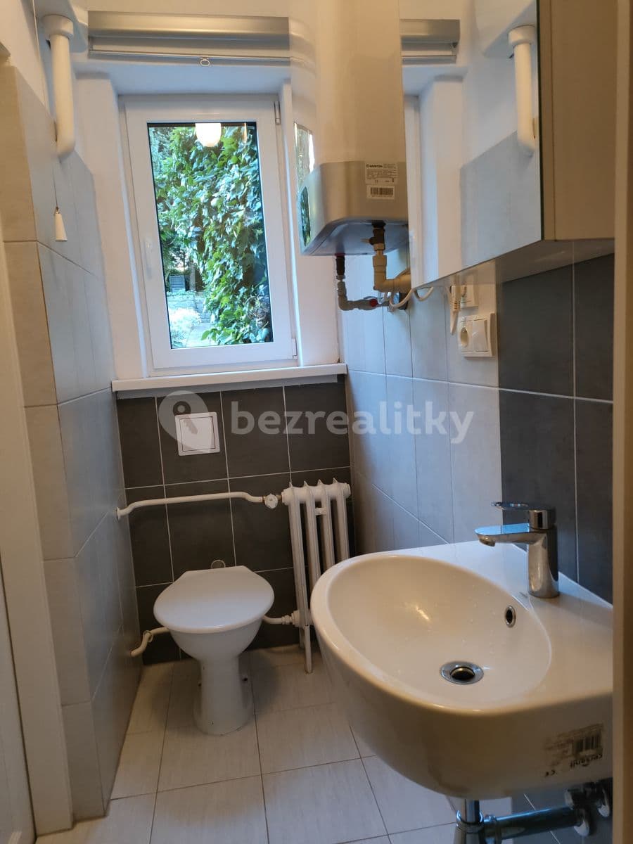 Pronájem bytu 2+1 53 m², Pod stanicí, Praha, Praha Pronájem bytu 2+1 53 m², Pod stanicí, Praha, Praha