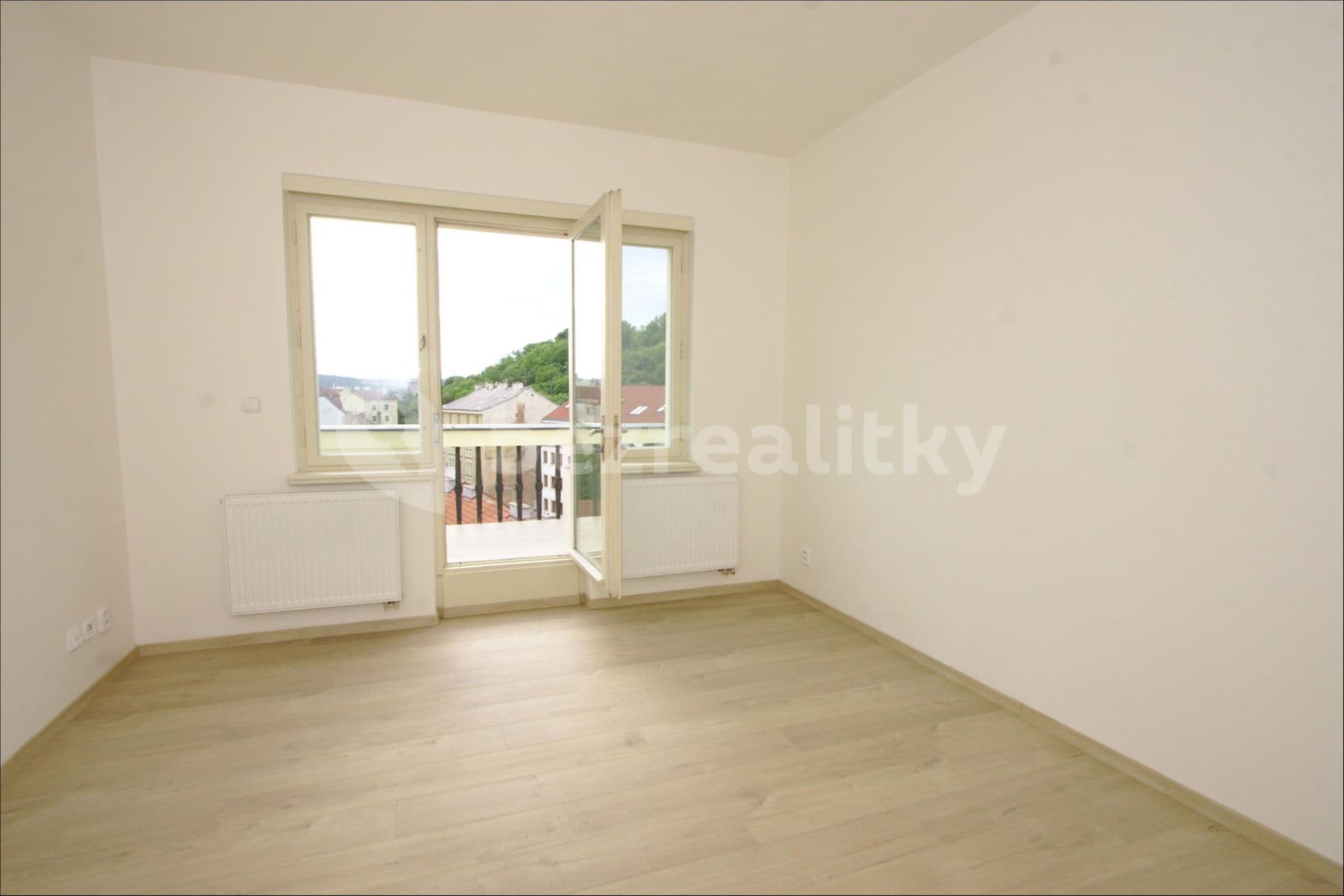 Pronájem bytu 2+1 80 m², Hartigova, Praha, Praha Pronájem bytu 2+1 80 m², Hartigova, Praha, Praha