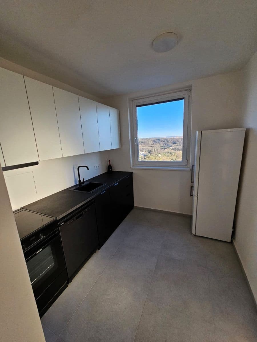 Pronájem bytu 2+1 60 m², Pod dálnicí, Praha, Praha Pronájem bytu 2+1 60 m², Pod dálnicí, Praha, Praha