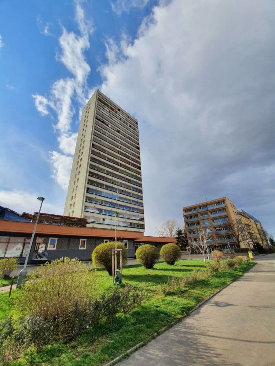 Pronájem bytu 2+1 60 m², Pod dálnicí, Praha, Praha Pronájem bytu 2+1 60 m², Pod dálnicí, Praha, Praha