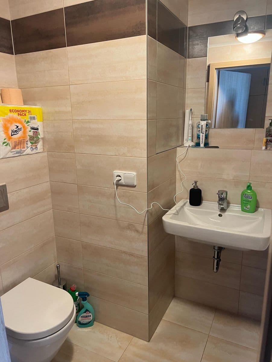 Pronájem bytu 1+kk 37 m², Jindřicha Bubeníčka, Praha, Praha Pronájem bytu 1+kk 37 m², Jindřicha Bubeníčka, Praha, Praha