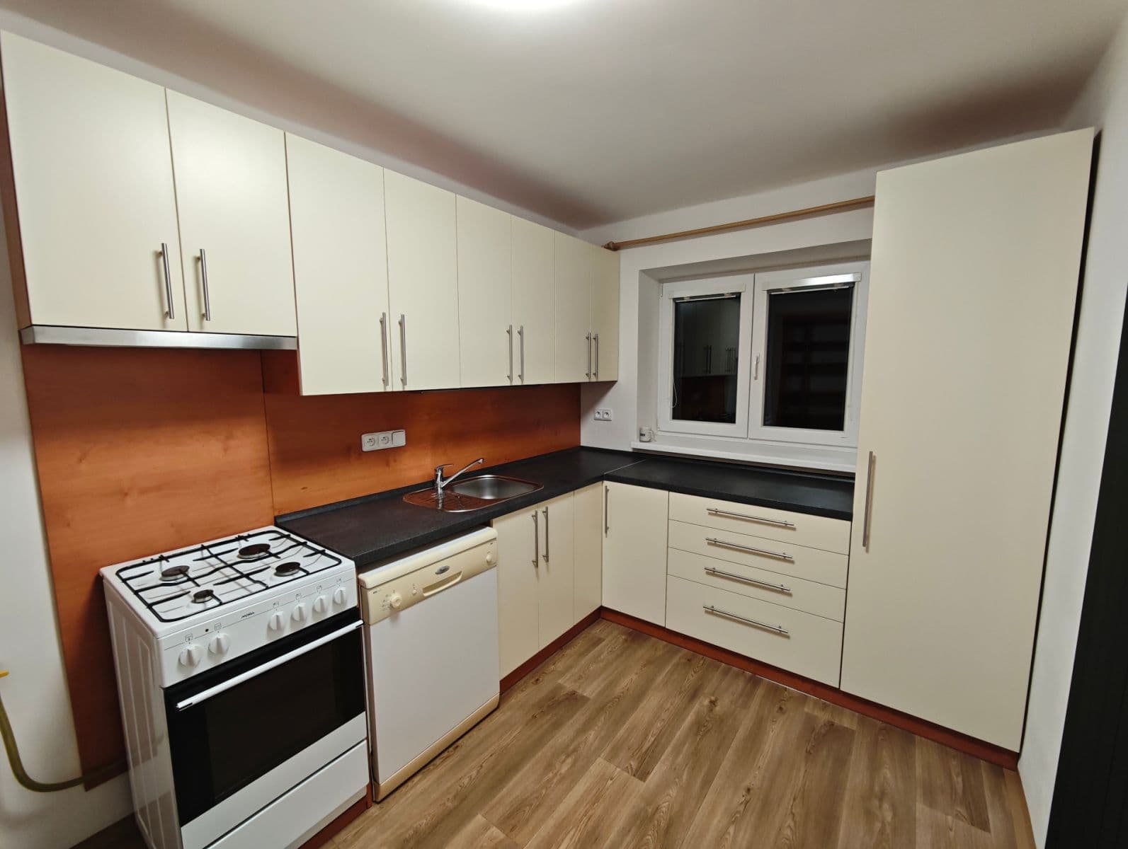 Pronájem bytu 2+1 55 m², Doktora Edvarda Beneše, Hlučín, Moravskoslezský kraj Pronájem bytu 2+1 55 m², Doktora Edvarda Beneše, Hlučín, Moravskoslezský kraj