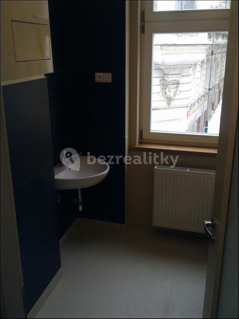 Pronájem bytu 3+kk 74 m², Moravská, Karlovy Vary, Karlovarský kraj Pronájem bytu 3+kk 74 m², Moravská, Karlovy Vary, Karlovarský kraj