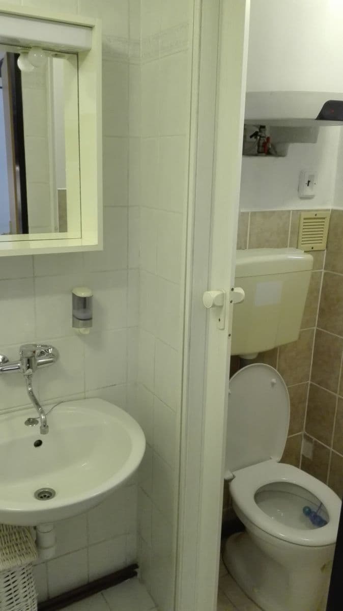 Pronájem bytu 1+1 37 m², Tomkova, Olomouc, Olomoucký kraj Pronájem bytu 1+1 37 m², Tomkova, Olomouc, Olomoucký kraj