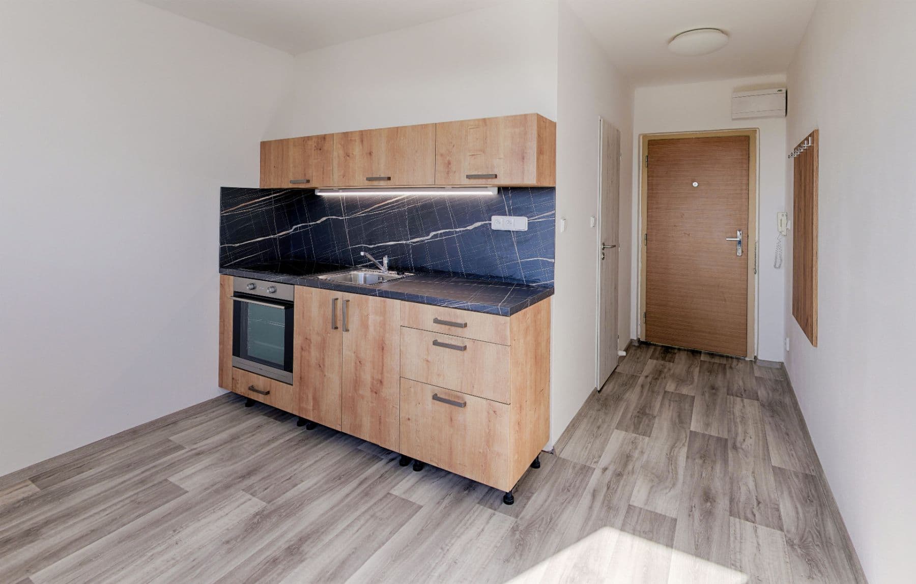 Pronájem bytu 1+1 38 m², Evžena Rošického, Ostrava, Moravskoslezský kraj Pronájem bytu 1+1 38 m², Evžena Rošického, Ostrava, Moravskoslezský kraj