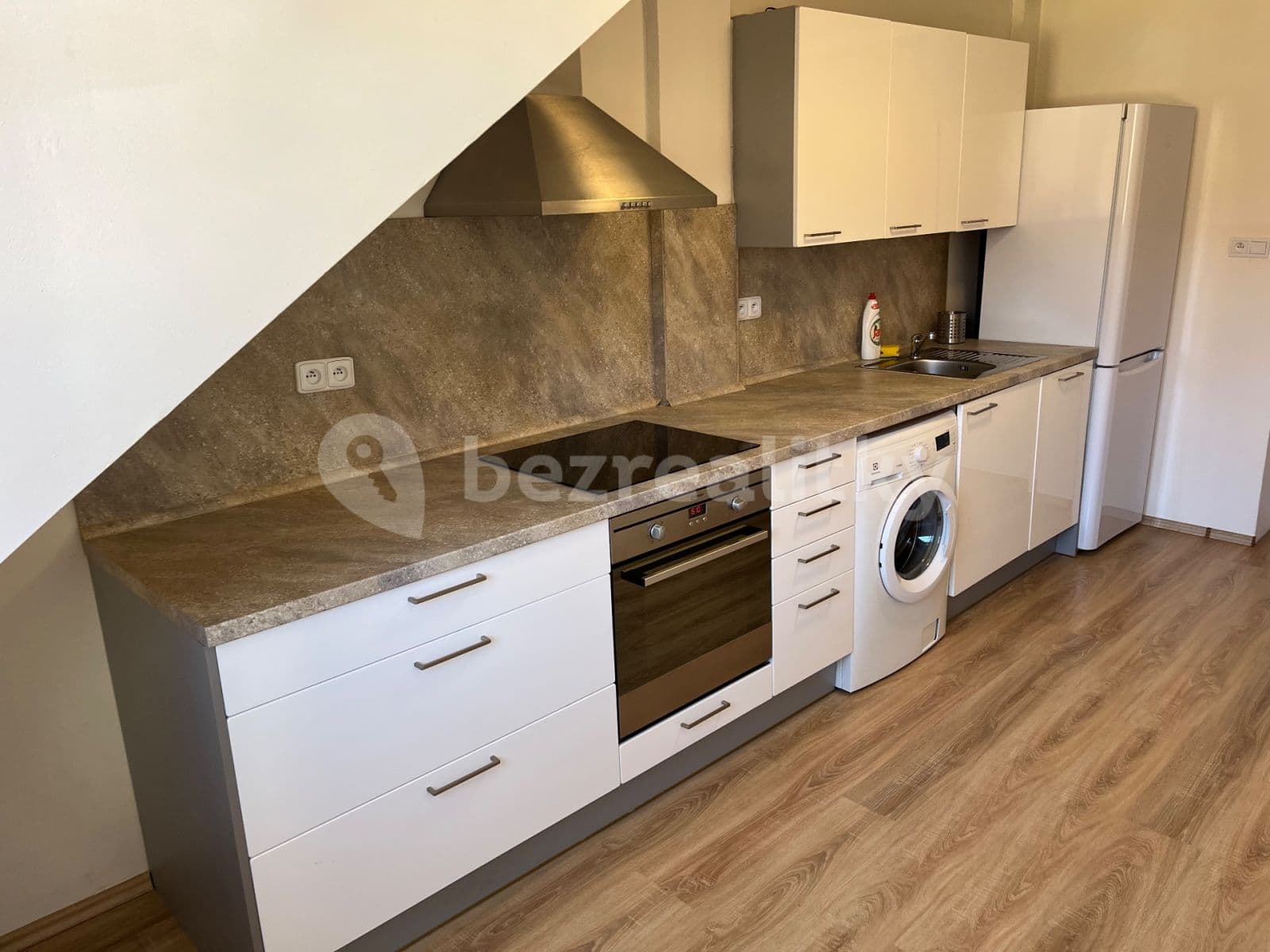 Pronájem bytu 1+1 40 m², Boleslavova, Praha, Praha Pronájem bytu 1+1 40 m², Boleslavova, Praha, Praha