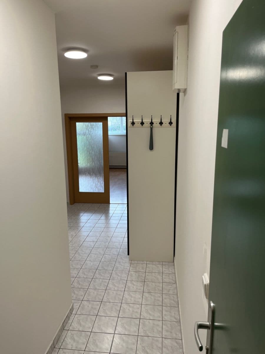 Pronájem bytu 3+kk 67 m², Komenského, Horoměřice, Středočeský kraj Pronájem bytu 3+kk 67 m², Komenského, Horoměřice, Středočeský kraj