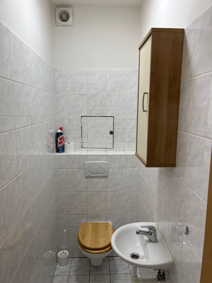 Pronájem bytu 3+kk 67 m², Komenského, Horoměřice, Středočeský kraj Pronájem bytu 3+kk 67 m², Komenského, Horoměřice, Středočeský kraj