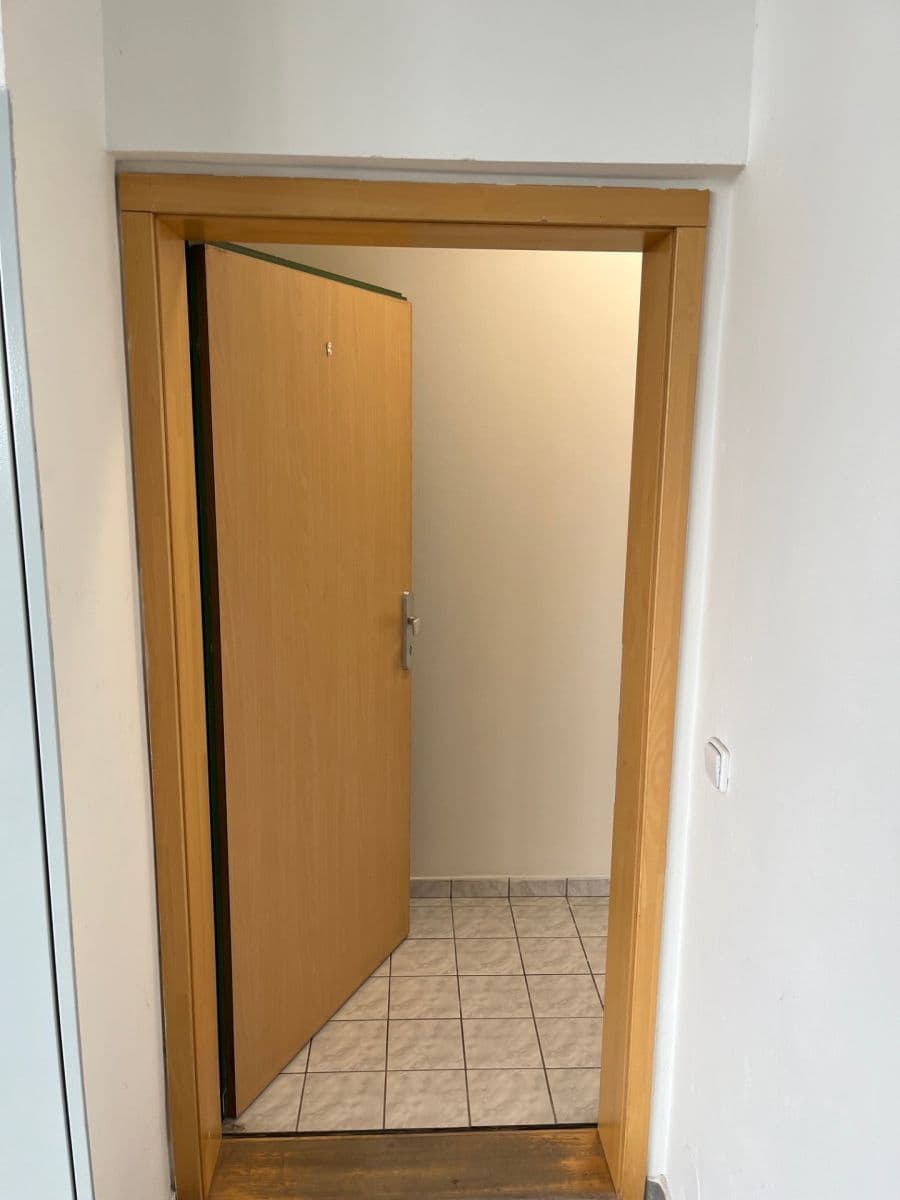 Pronájem bytu 3+kk 67 m², Komenského, Horoměřice, Středočeský kraj Pronájem bytu 3+kk 67 m², Komenského, Horoměřice, Středočeský kraj