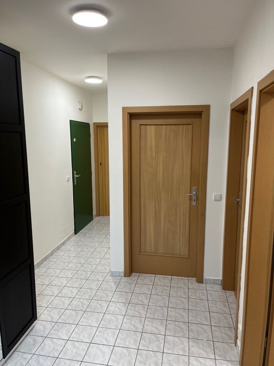 Pronájem bytu 3+kk 67 m², Komenského, Horoměřice, Středočeský kraj Pronájem bytu 3+kk 67 m², Komenského, Horoměřice, Středočeský kraj