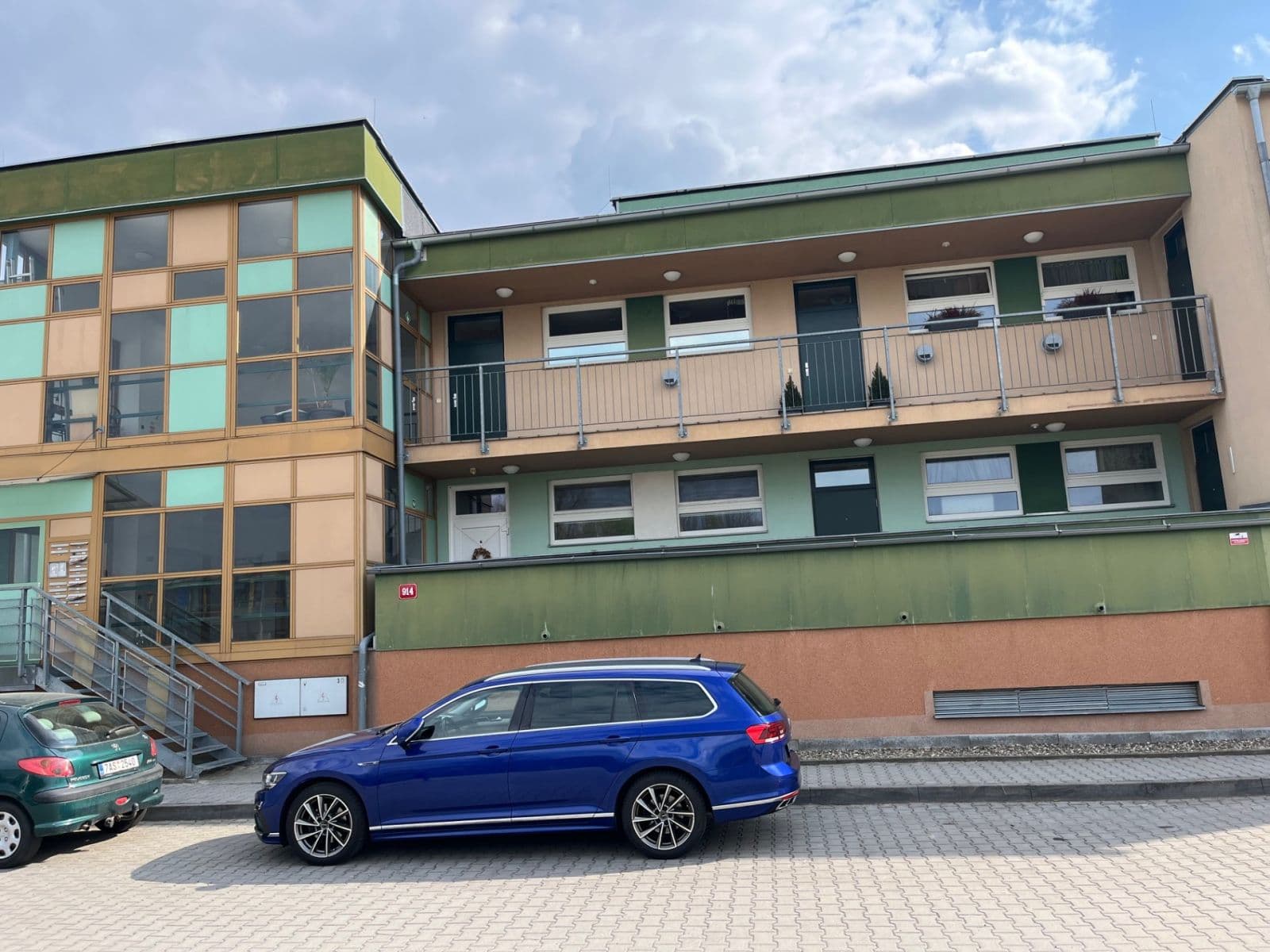 Pronájem bytu 3+kk 67 m², Komenského, Horoměřice, Středočeský kraj Pronájem bytu 3+kk 67 m², Komenského, Horoměřice, Středočeský kraj