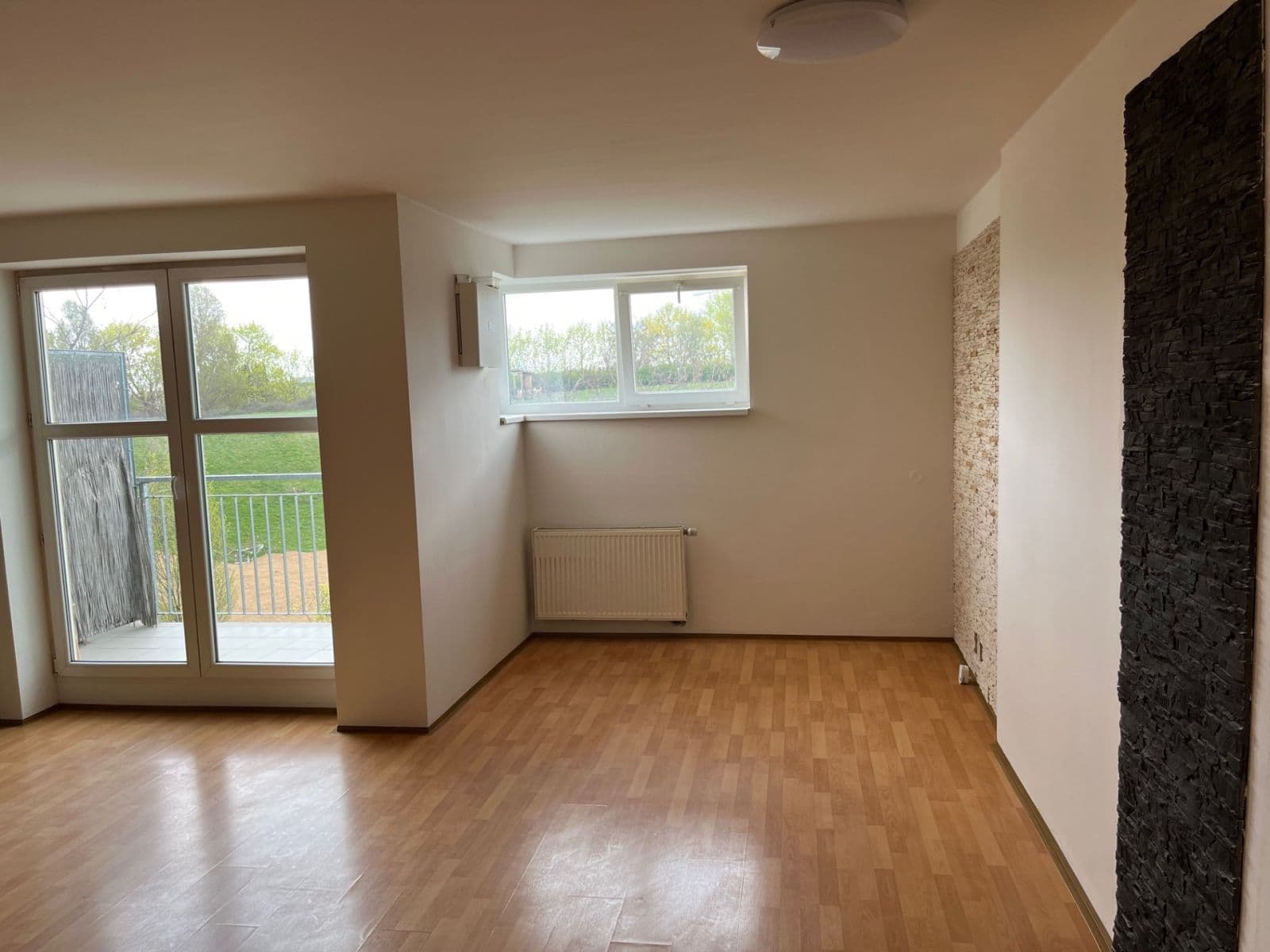 Pronájem bytu 3+kk 67 m², Komenského, Horoměřice, Středočeský kraj Pronájem bytu 3+kk 67 m², Komenského, Horoměřice, Středočeský kraj