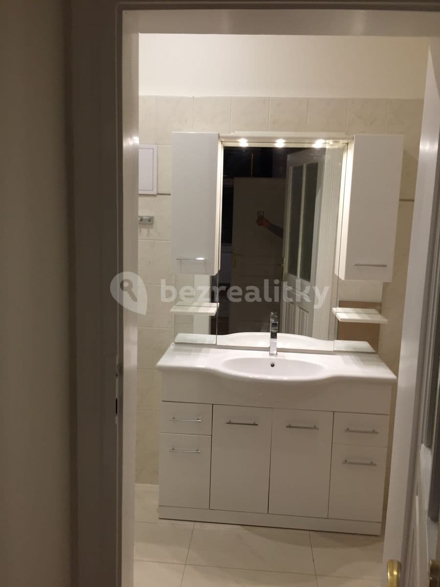 Pronájem bytu 2+kk 50 m², Ostrovského, Praha, Praha Pronájem bytu 2+kk 50 m², Ostrovského, Praha, Praha