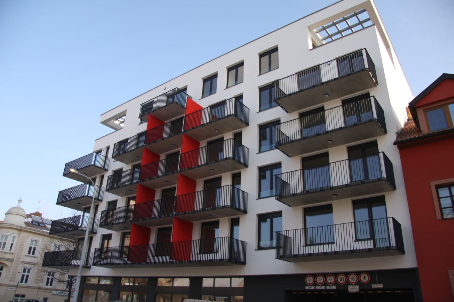 Pronájem garáže 23 m², Poděbradova, Brno, Jihomoravský kraj Pronájem garáže 23 m², Poděbradova, Brno, Jihomoravský kraj