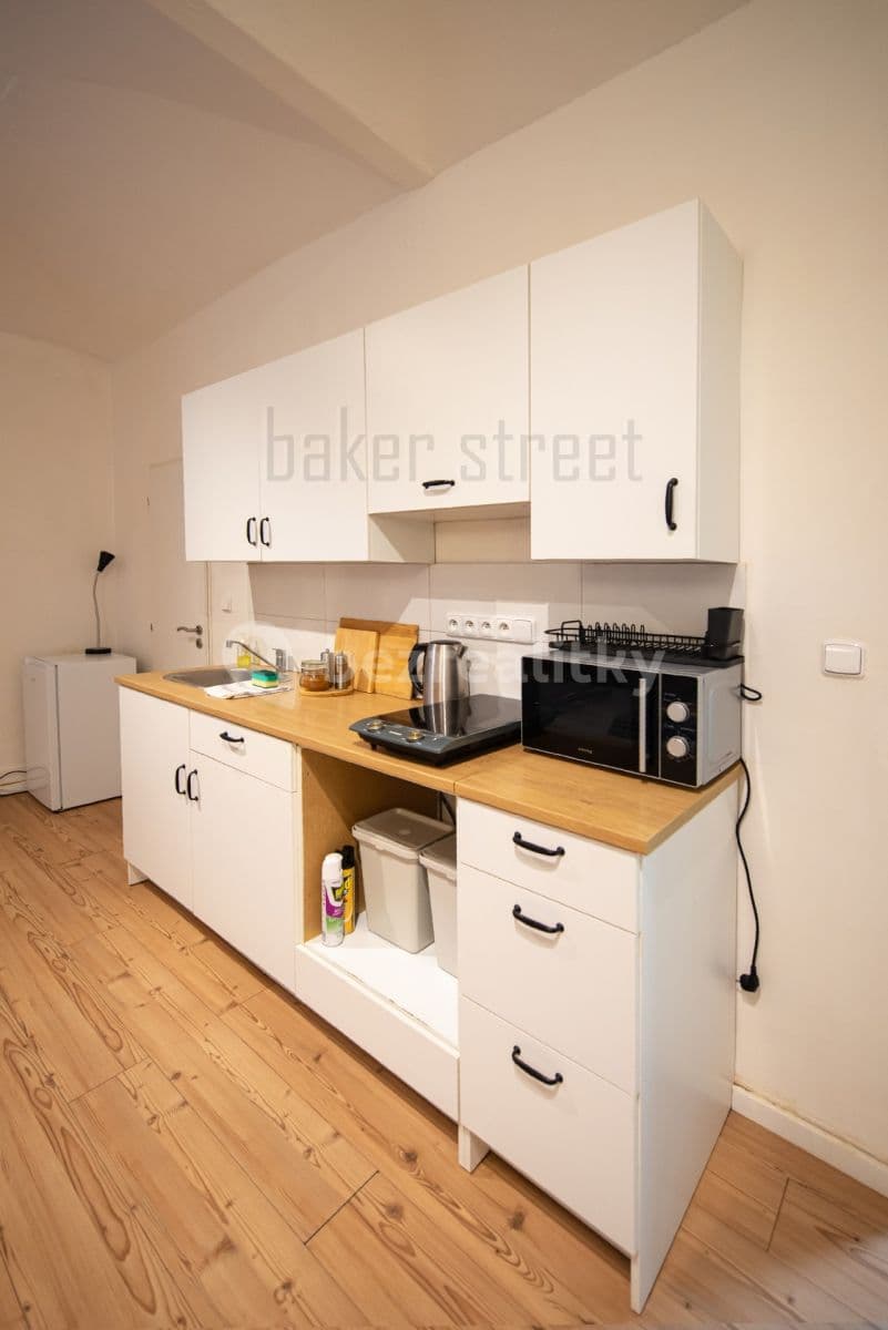 Pronájem bytu 1+kk 32 m², U Pekařky, Praha, Praha Pronájem bytu 1+kk 32 m², U Pekařky, Praha, Praha