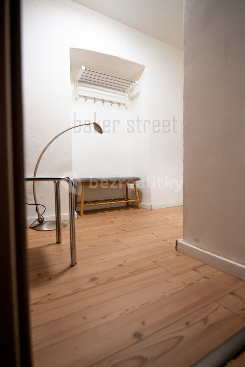 Pronájem bytu 1+kk 32 m², U Pekařky, Praha, Praha Pronájem bytu 1+kk 32 m², U Pekařky, Praha, Praha