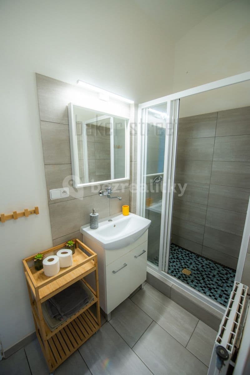 Pronájem bytu 1+kk 32 m², U Pekařky, Praha, Praha Pronájem bytu 1+kk 32 m², U Pekařky, Praha, Praha