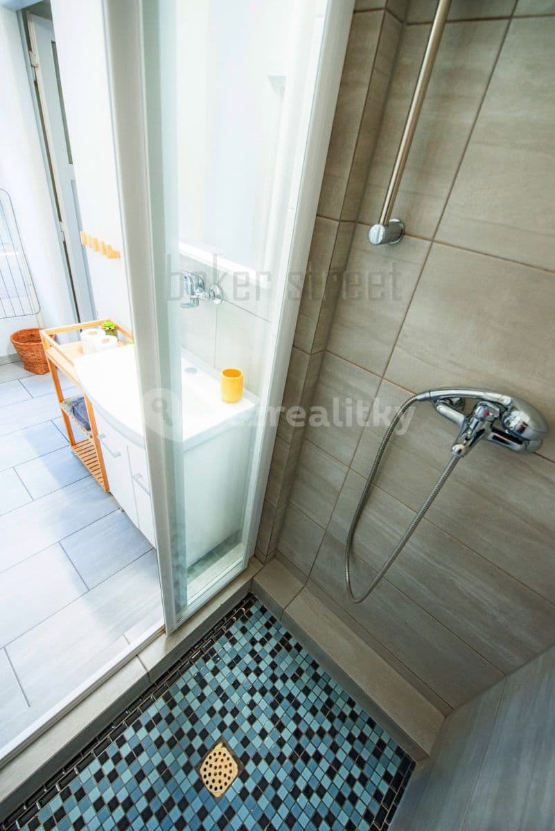 Pronájem bytu 1+kk 32 m², U Pekařky, Praha, Praha Pronájem bytu 1+kk 32 m², U Pekařky, Praha, Praha