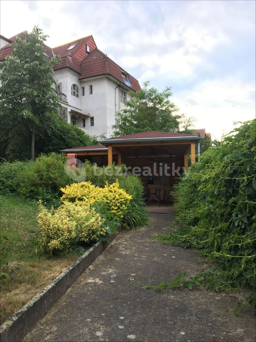Pronájem bytu 1+kk 40 m², Nad Santoškou, Praha, Praha Pronájem bytu 1+kk 40 m², Nad Santoškou, Praha, Praha