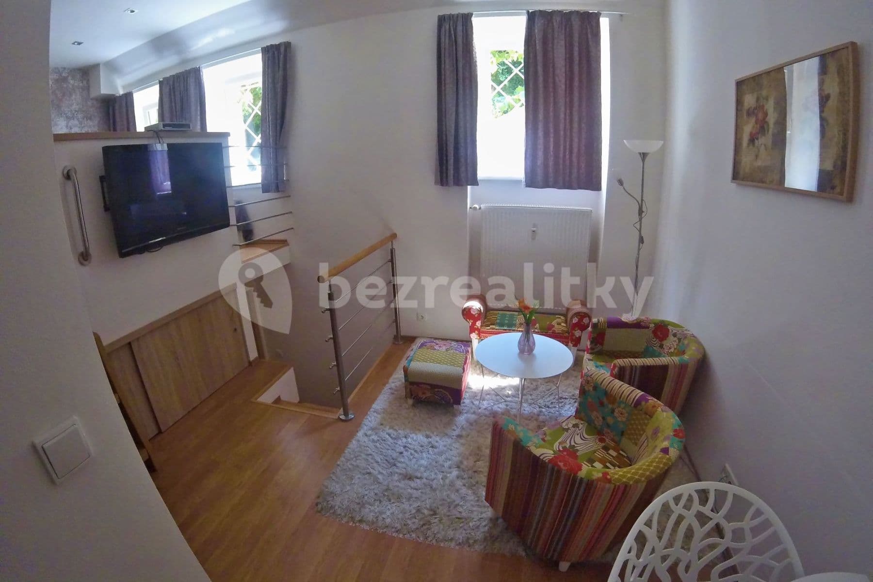 Pronájem bytu 1+kk 40 m², Nad Santoškou, Praha, Praha Pronájem bytu 1+kk 40 m², Nad Santoškou, Praha, Praha