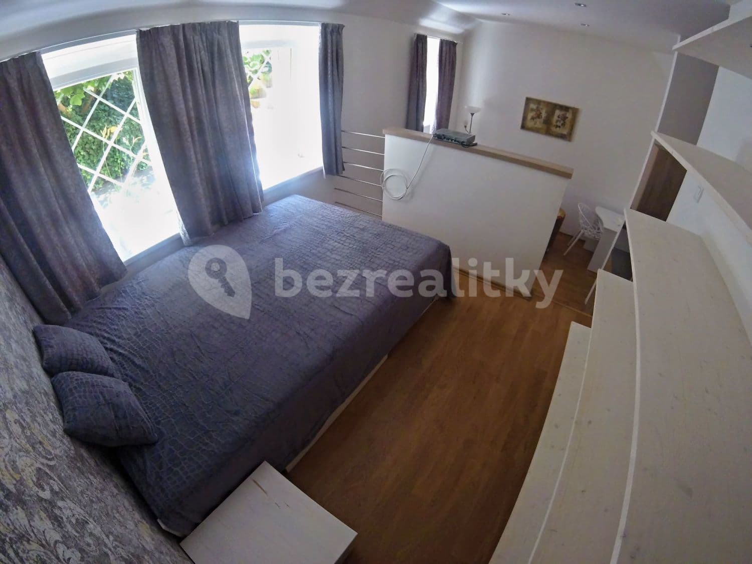 Pronájem bytu 1+kk 40 m², Nad Santoškou, Praha, Praha Pronájem bytu 1+kk 40 m², Nad Santoškou, Praha, Praha
